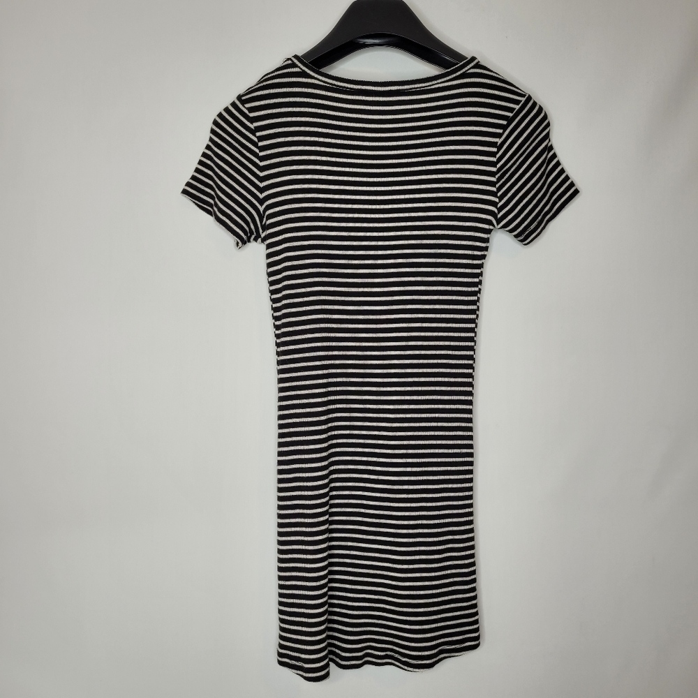Brandy Melville Short Sleeved Black and White Striped Dress - Picture 8 of 9